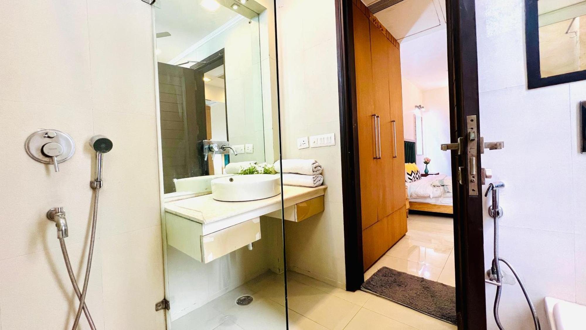 Olive Service Apartments - Greater Kailash Nueva Delhi Habitación foto
